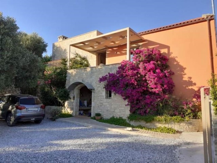 Prodej rodinného domu 322 m², pozemek 2 500 m² - foto 5