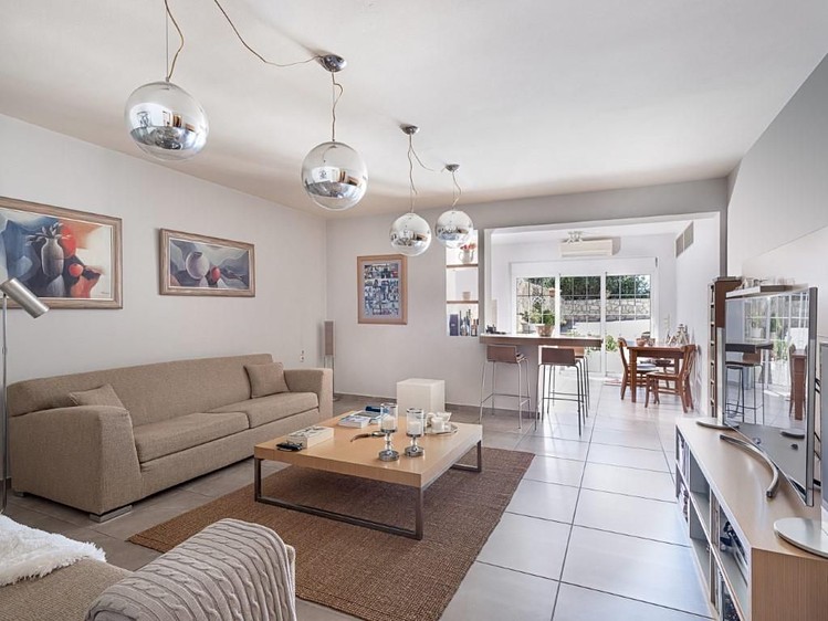 Prodej vily 340 m², pozemek 3 800 m² - foto 6