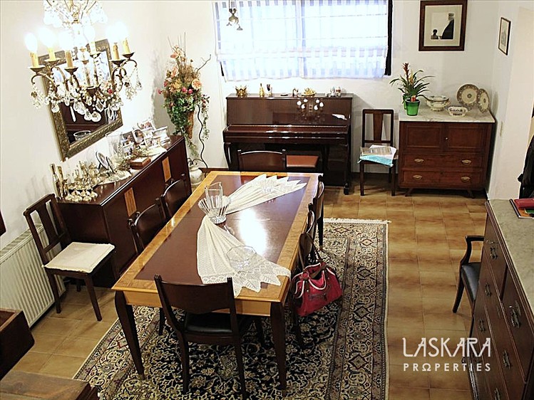 Prodej vícegeneračního domu 165 m², pozemek 4 000 m² - foto 4