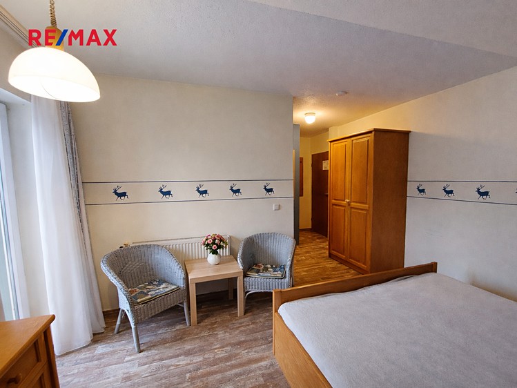 Prodej bytu 1+kk 23 m² (Podkrovní) - foto 7