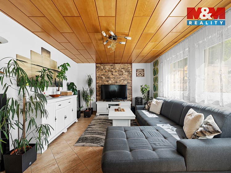 Prodej rodinného domu 120 m², pozemek 720 m² - foto 2