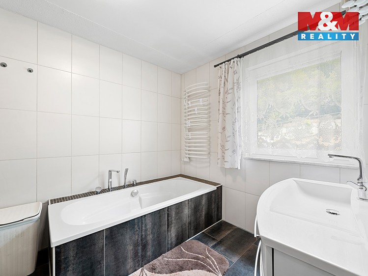 Prodej rodinného domu 120 m², pozemek 720 m² - foto 8