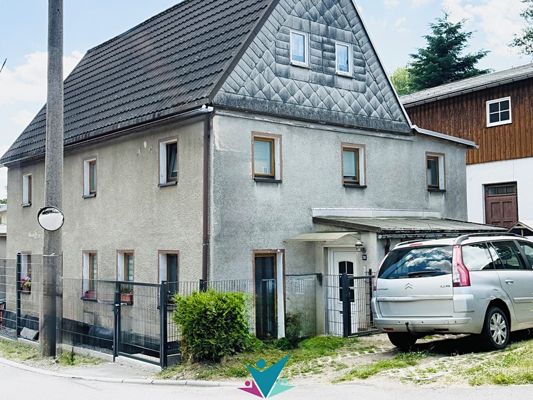 Prodej rodinného domu 121 m², pozemek 483 m² - foto 1