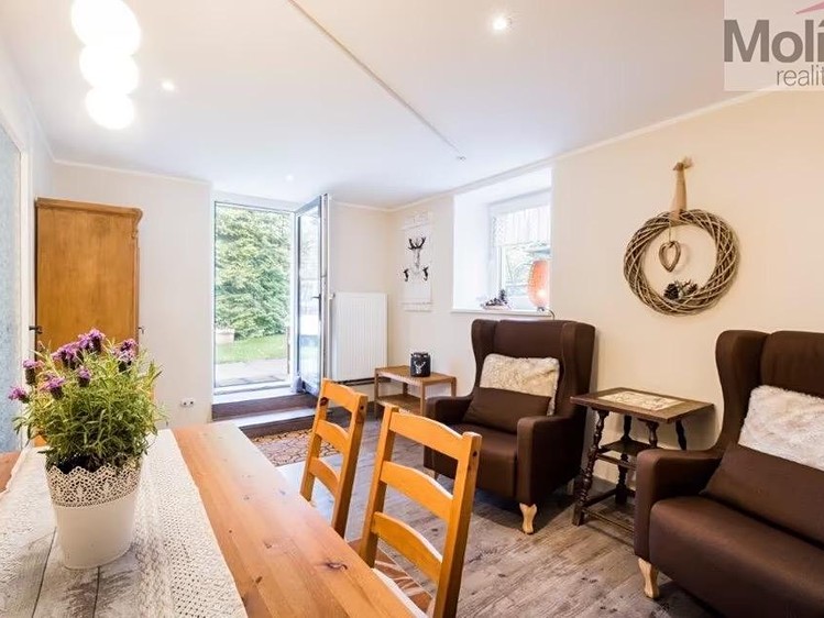 Prodej  vícegeneračního domu 320 m², pozemek 1 680 m² - foto 3