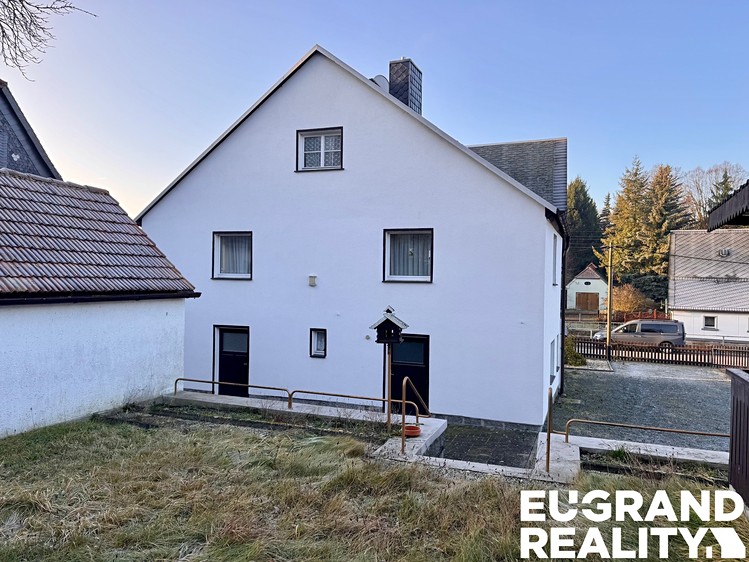 Prodej rodinného domu 280 m², pozemek 1 250 m² - foto 3