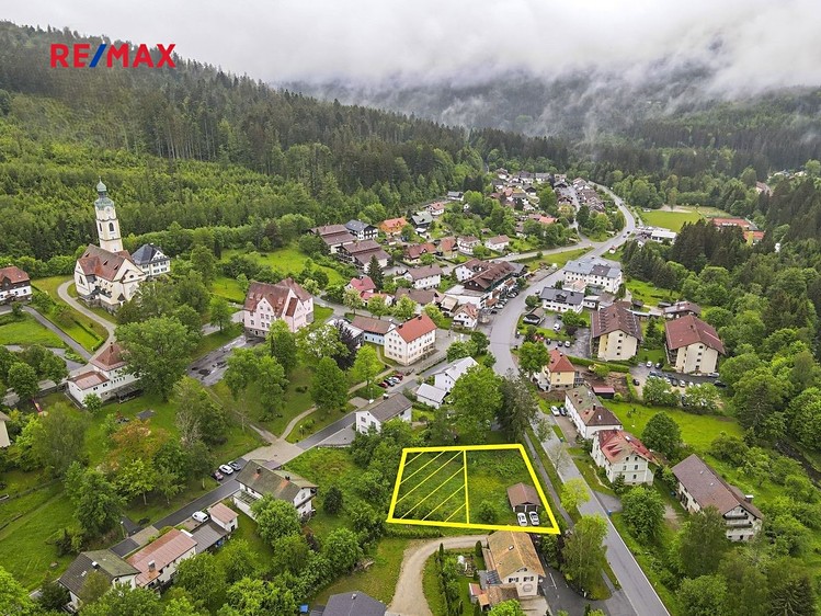 Prodej stavebního pozemku 693 m² - foto 4