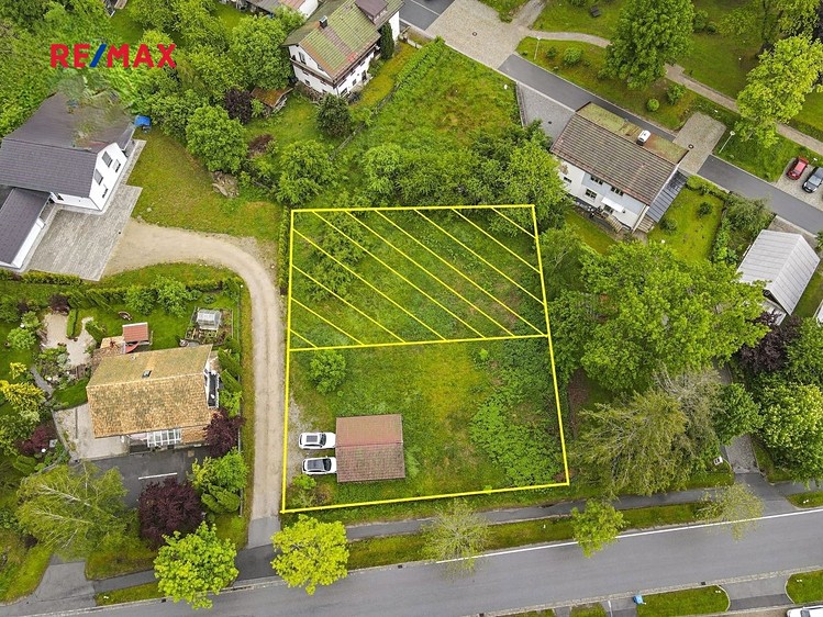 Prodej stavebního pozemku 693 m² - foto 2