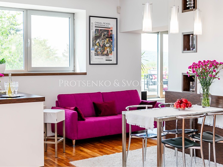 Prodej rodinného domu 490 m², pozemek 874 m² - foto 7