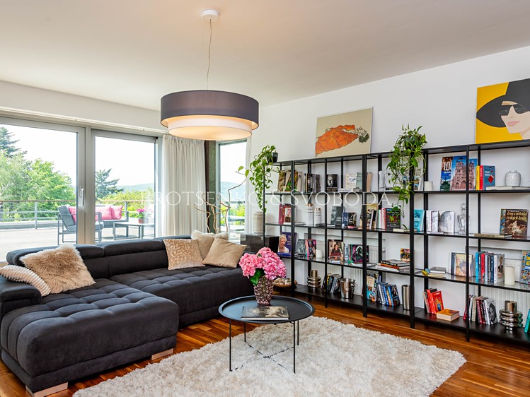 Prodej rodinného domu 490 m², pozemek 874 m² - foto 5