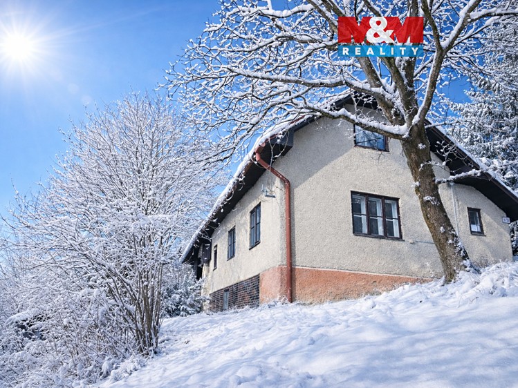 Prodej rodinného domu 138 m², pozemek 2 200 m² - foto 1