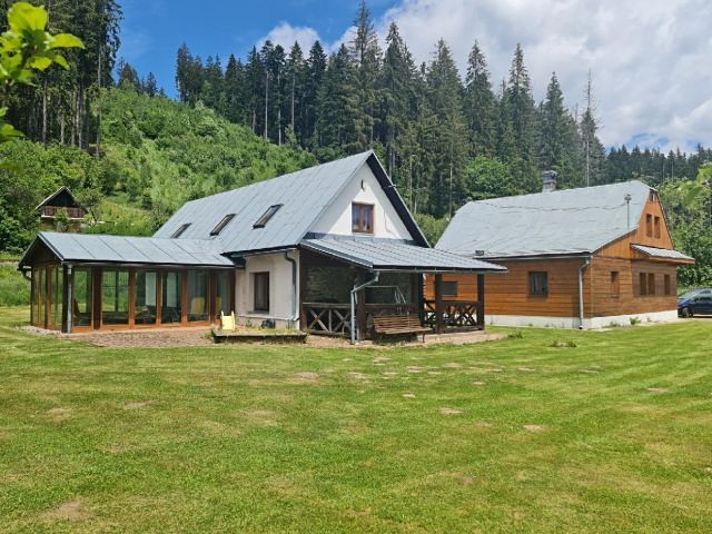 Prodej rodinného domu 276 m², pozemek 3 356 m² - foto 2