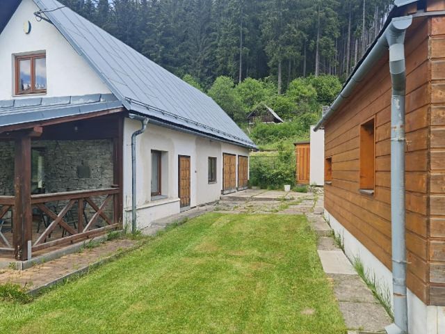 Prodej rodinného domu 276 m², pozemek 3 356 m² - foto 3