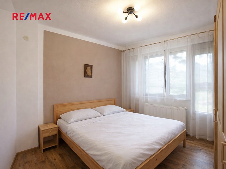 Prodej rodinného domu 180 m², pozemek 1 030 m² - foto 8