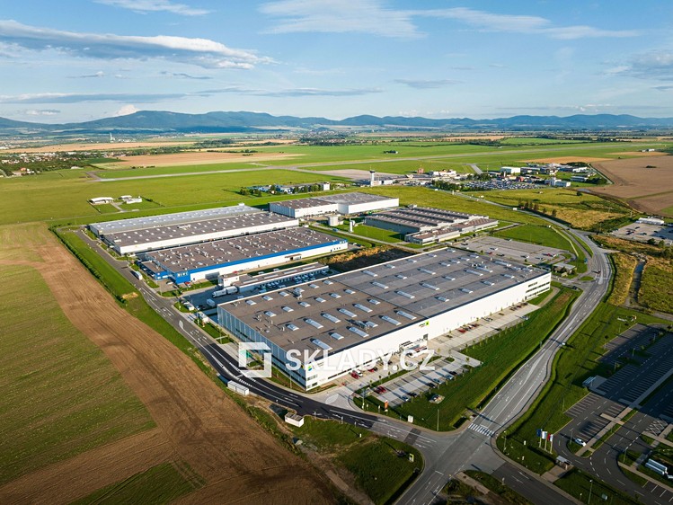 Pronájem skladového prostoru 3 000 m² - foto 3