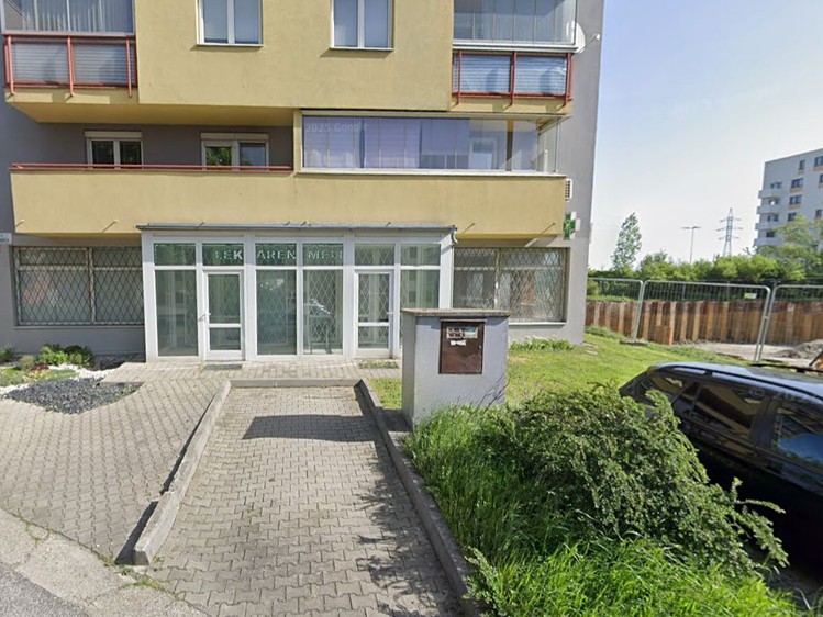 Pronájem obchodního prostoru 102 m² - foto 1