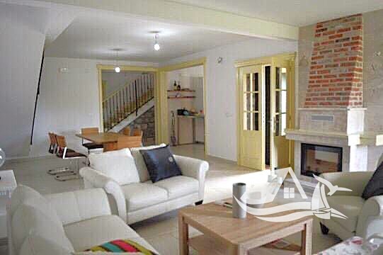 Prodej vily 300 m², pozemek 1 700 m² - foto 2