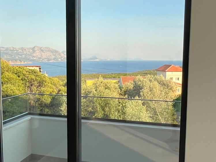 Prodej  vily 115 m², pozemek 250 m² - foto 7