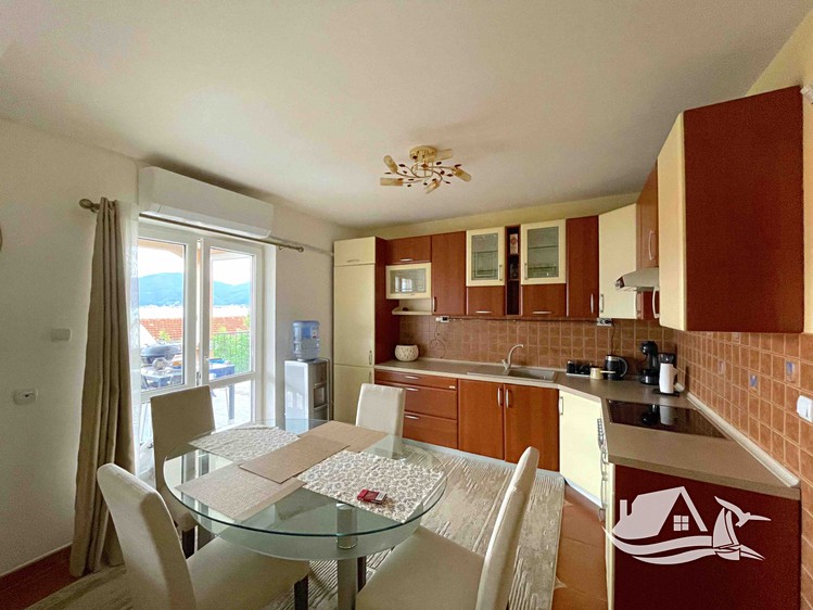 Prodej vily 325 m², pozemek 280 m² - foto 7