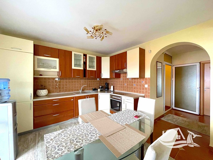 Prodej vily 325 m², pozemek 280 m² - foto 8