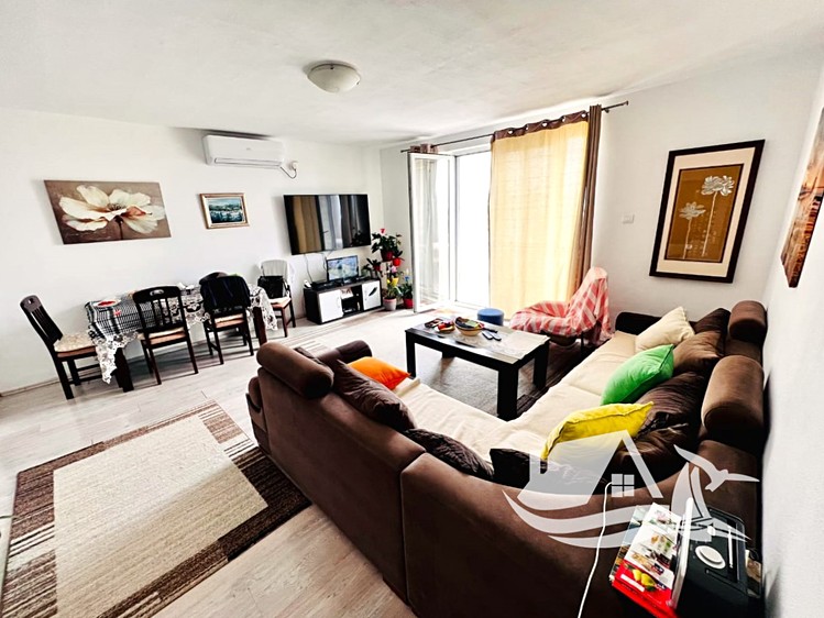 Prodej  rodinného domu 330 m², pozemek 577 m² - foto 3