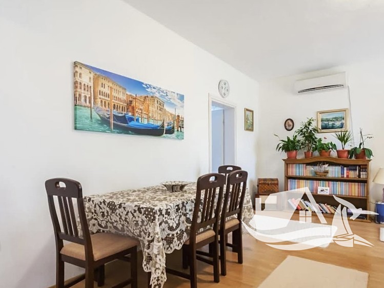 Prodej  rodinného domu 330 m², pozemek 577 m² - foto 5