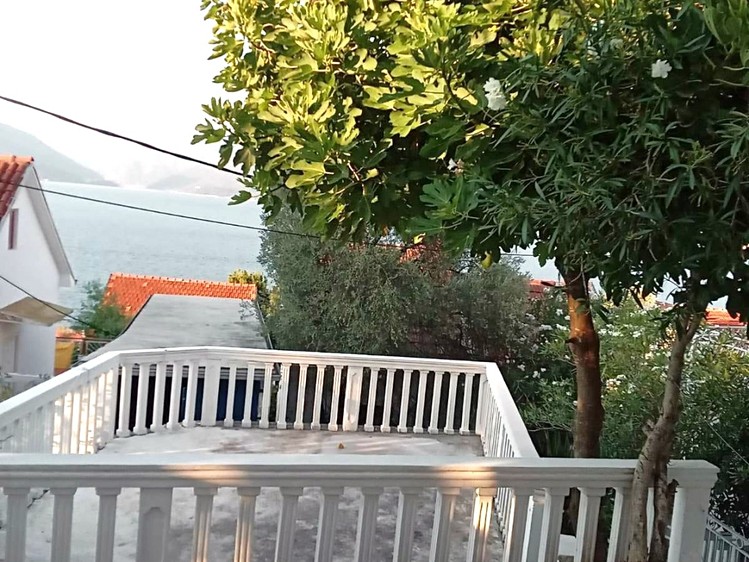 Prodej rodinného domu 105 m², pozemek 300 m² - foto 3
