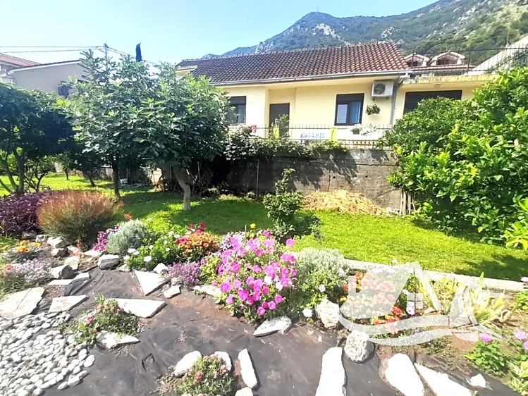 Prodej  rodinného domu 70 m², pozemek 557 m² - foto 4