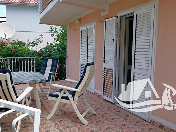 Prodej rodinného domu 160 m², pozemek 250 m² - foto 3