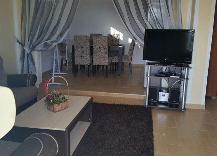 Prodej rodinného domu 189 m², pozemek 115 m² - foto 4