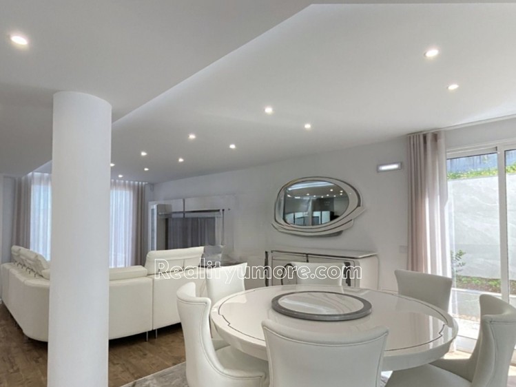 Prodej  vily 160 m², pozemek 370 m² - foto 5