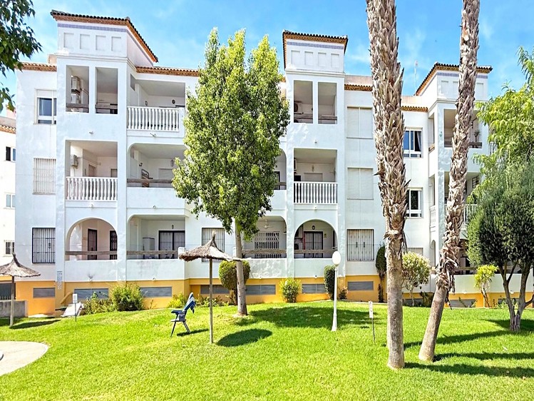 Prodej bytu 3+1 78 m² (Jednopodlažní) - foto 2