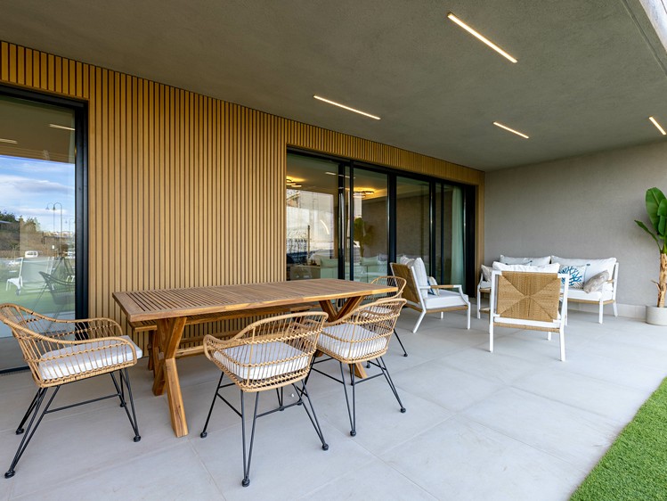 Prodej rodinného domu 169 m², pozemek 170 m² - foto 2