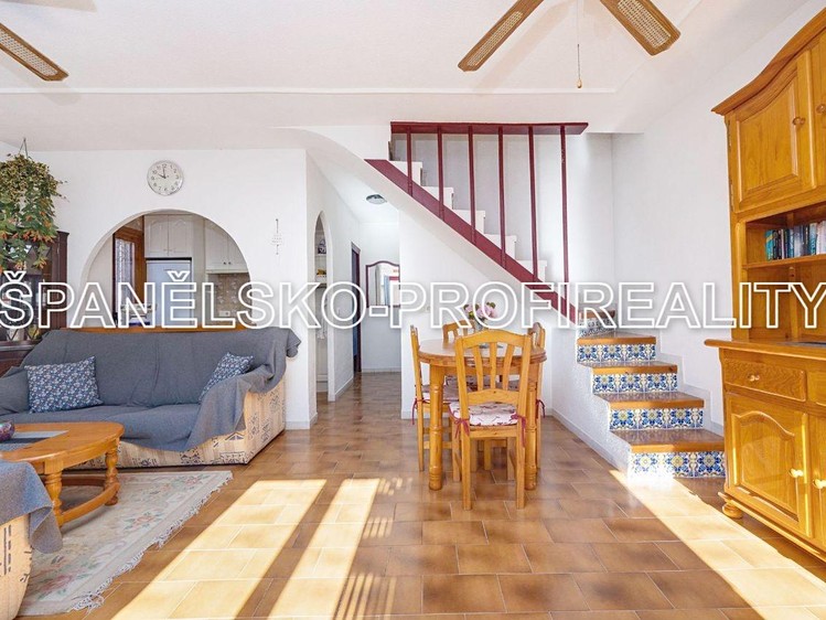 Prodej  vícegeneračního domu 78 m², pozemek 20 m² - foto 8
