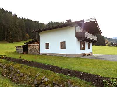 Freistehendes Einfamilienhaus in bester Lage mit großem Garten - foto 2