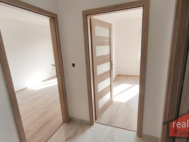Prodej bytu 2+kk 42 m² (Jednopodlažní) - foto 1