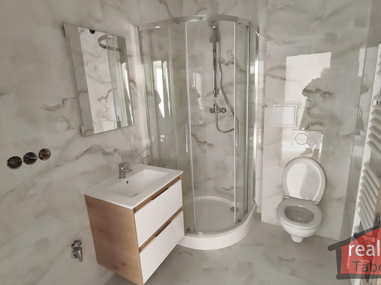 Prodej bytu 2+kk 42 m² (Jednopodlažní) - foto 2