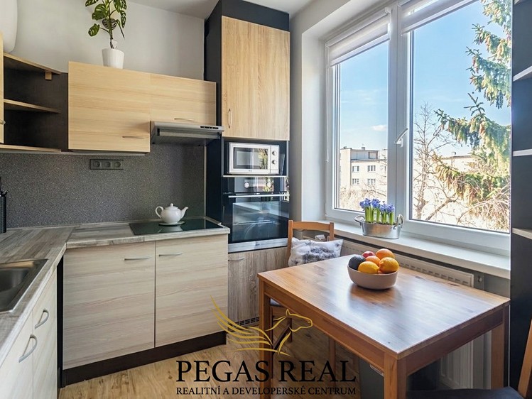 Prodej bytu 2+1 52 m² (Jednopodlažní) - foto 1