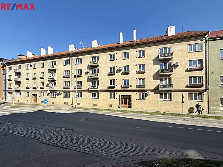 Prodej bytu 3+1 92 m² (Jednopodlažní) - foto 1