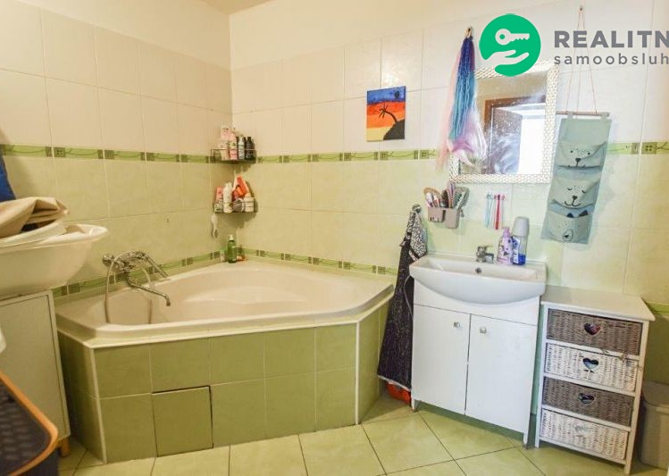 Prodej bytu 3+kk 82 m² - foto 1