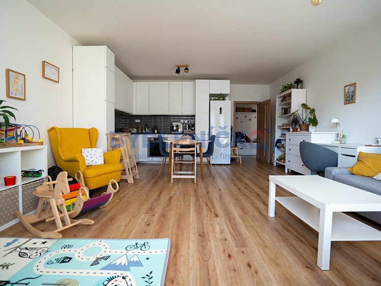 Prodej bytu 2+kk 71 m² - foto 2