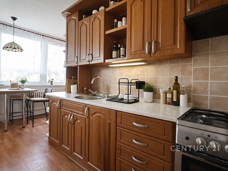 Prodej bytu 3+1 77 m² - foto 1