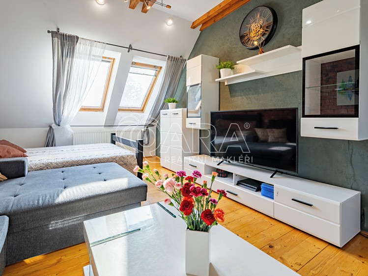 Prodej bytu 2+1 55 m² (Mezonet) - foto 2