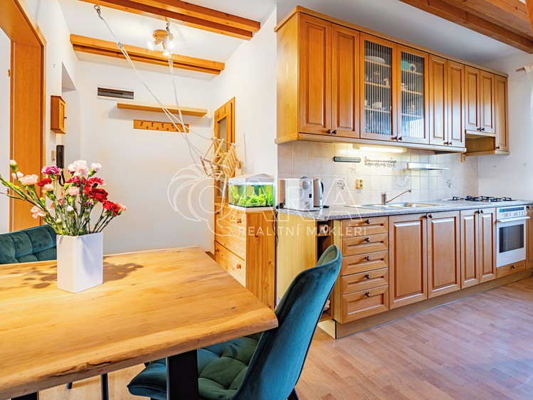 Prodej bytu 2+1 55 m² (Mezonet) - foto 7