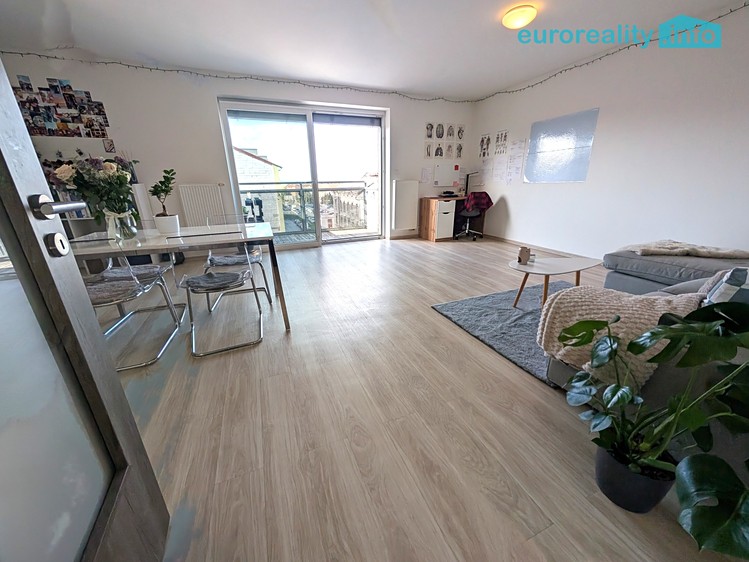 Prodej bytu 2+kk 63 m² - foto 2