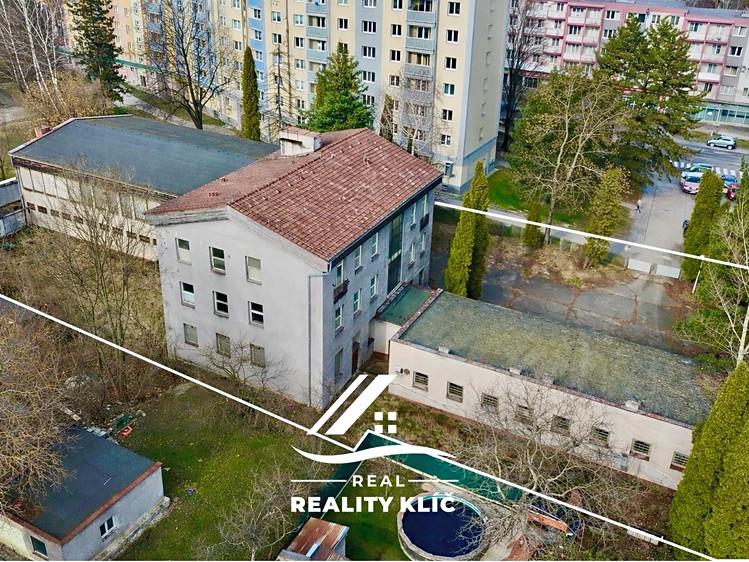 Prodej bytu 6 pokojů a více 1 407 m² - foto 4