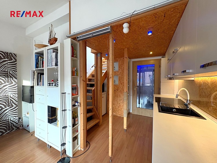 Prodej bytu 2+kk 44 m² (Mezonet) - foto 4