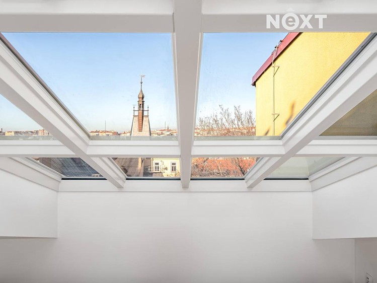 Prodej bytu 1+kk 46 m² (Podkrovní) - foto 3