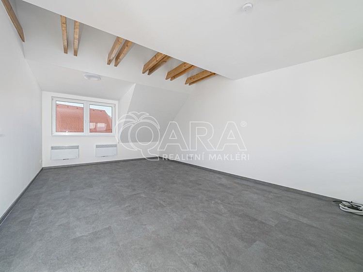 Prodej bytu 2+kk 64 m² (Podkrovní) - foto 6