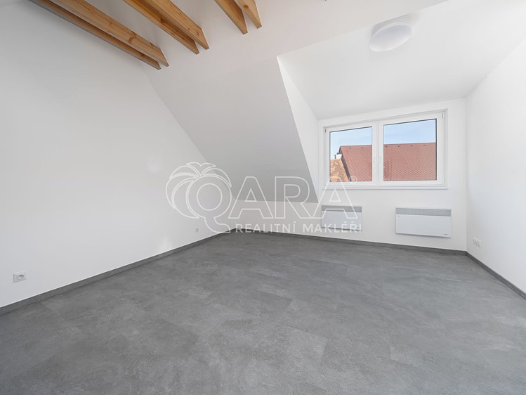 Prodej bytu 2+kk 64 m² (Podkrovní) - foto 8