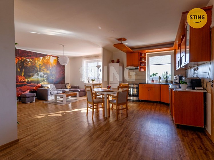 Prodej bytu 4+kk 111 m² (Podkrovní) - foto 3